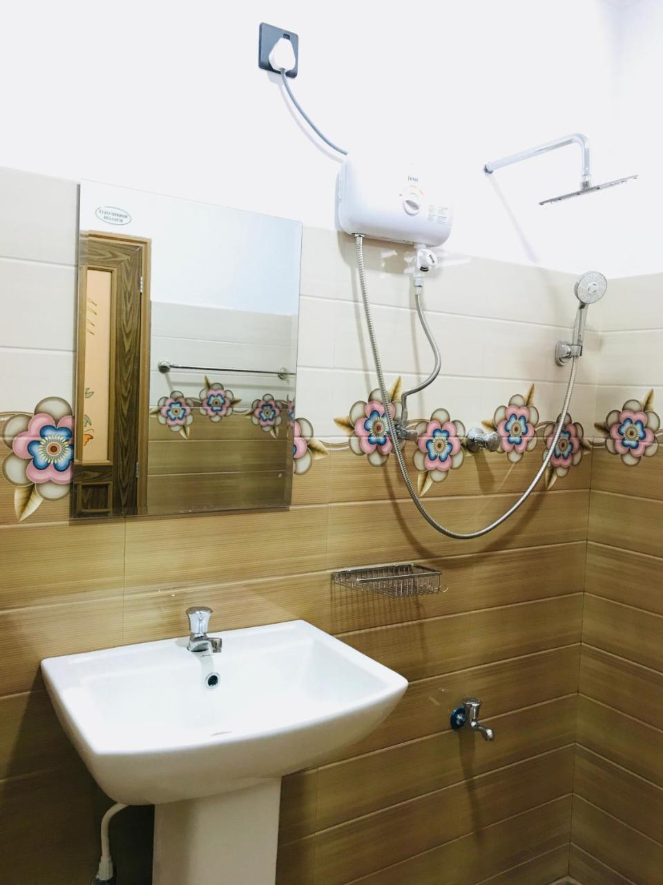 Royal White Tourist Rest Hotel อนุราธปุระ ภายนอก รูปภาพ